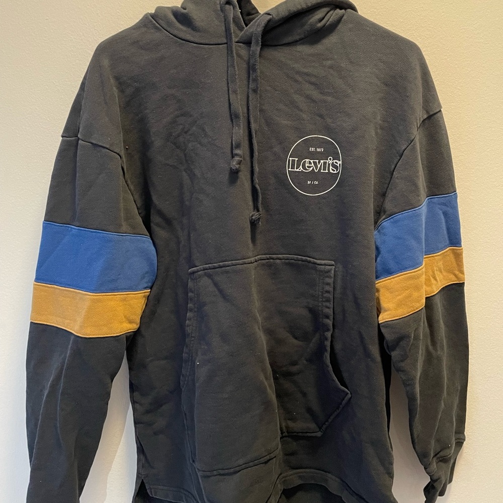 Levi’s black men’s hoodie